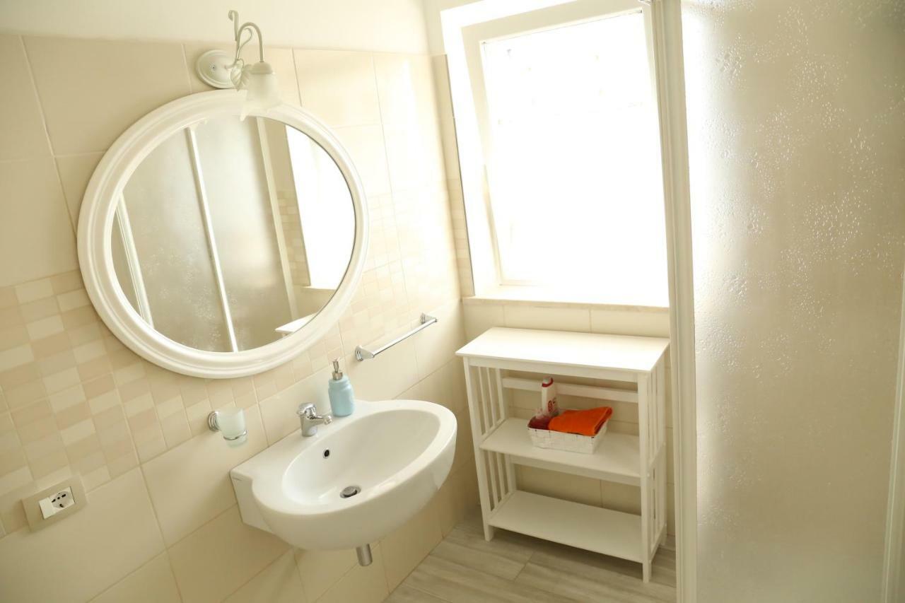 Mabell Guest House Civitavecchia Exterior photo