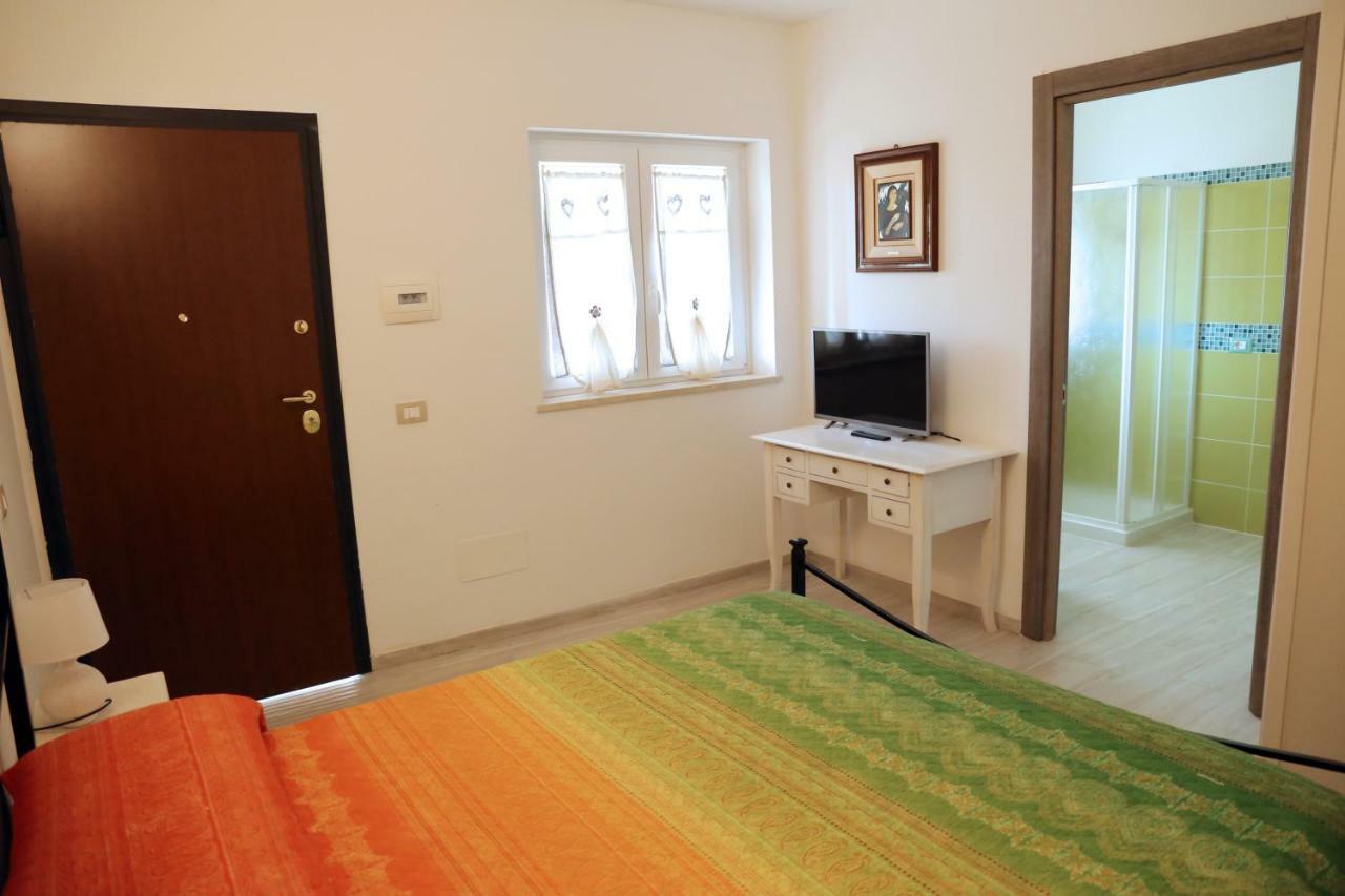 Mabell Guest House Civitavecchia Exterior photo